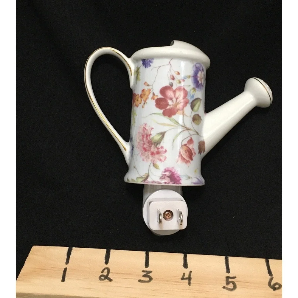 Vtg. Kirklands WATERING CAN NIGHT LIGHT 5